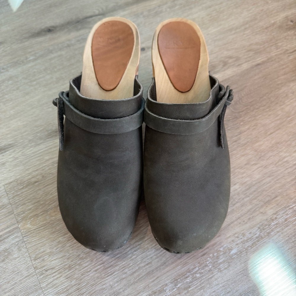 BRYR | Charlotte High Heel in Charcoal Nubuck, Size 40 - Picture 2 of 8